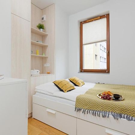 Modern Apartment Near Hilton 바르샤바 외부 사진