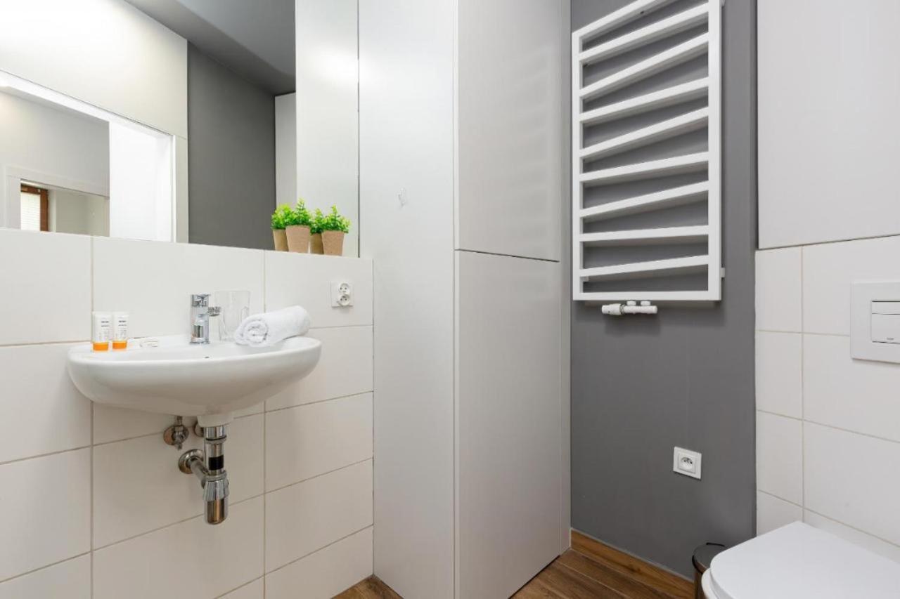 Modern Apartment Near Hilton 바르샤바 외부 사진